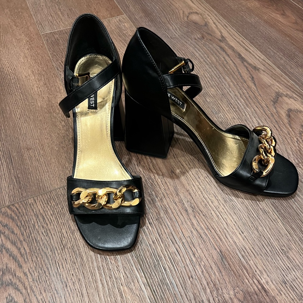 Nine West Black Heels with Gold Chain Accent